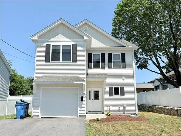 77 Batcheller Ave, Cranston, RI 02920