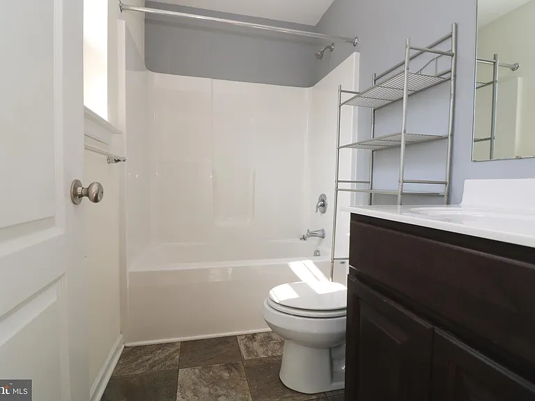 120 Salerno Dr — Photo 12