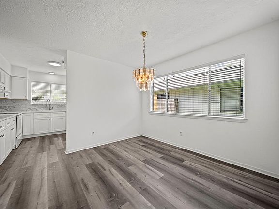 5th image of 607 Shenandoah Drive