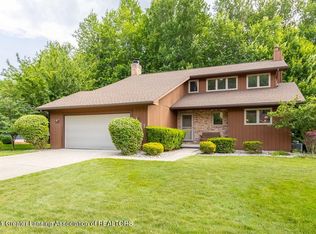 5667 Woodstock Dr, Lansing, MI