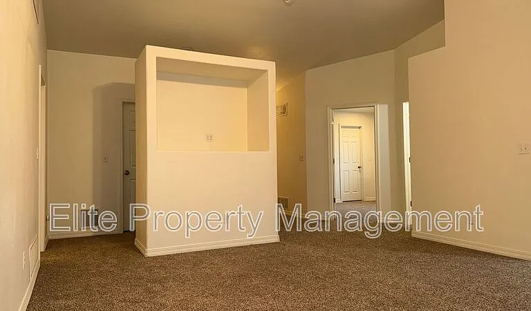 195 S Stardust Ct — Photo 11