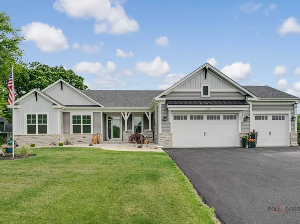 3300 Cornflower Way, Spring Grove, IL 60081