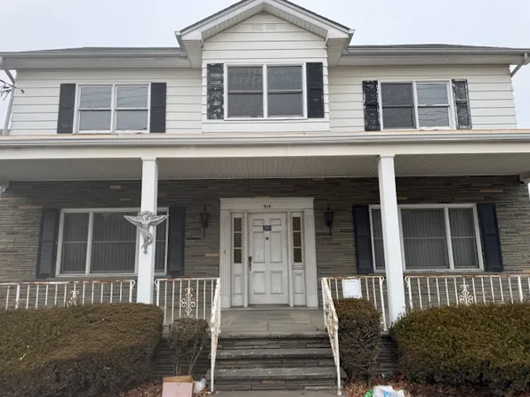 514 Main St, Peckville, PA 18452
