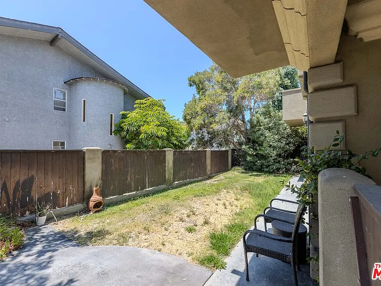 1912 Vanderbilt Ln #C — Photo 29