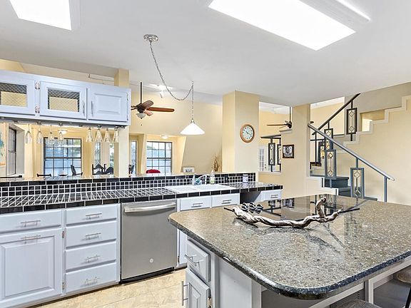 4th image of 5884 Patillo Cir