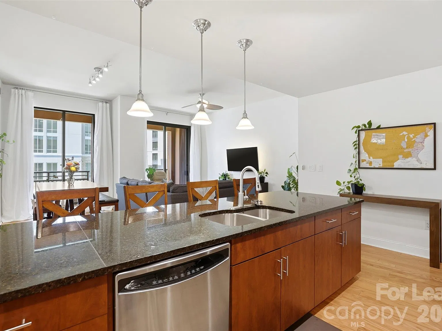 2 bed, 2.0 bath, $2,750 — Photo 4