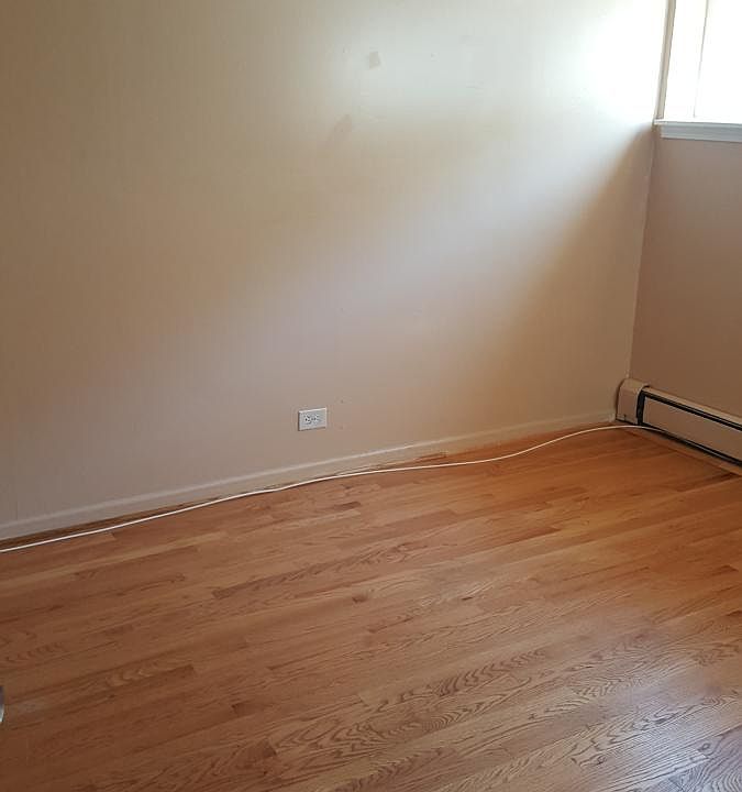 1st image of 2040 W Hood Ave APT 4