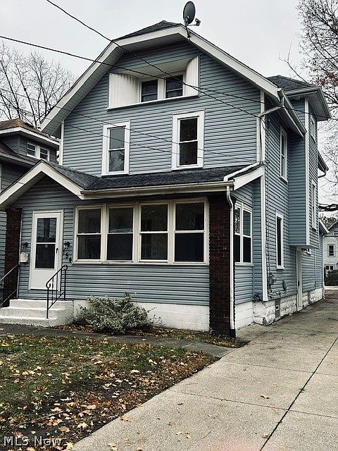 1st image of 154 E Archwood Ave