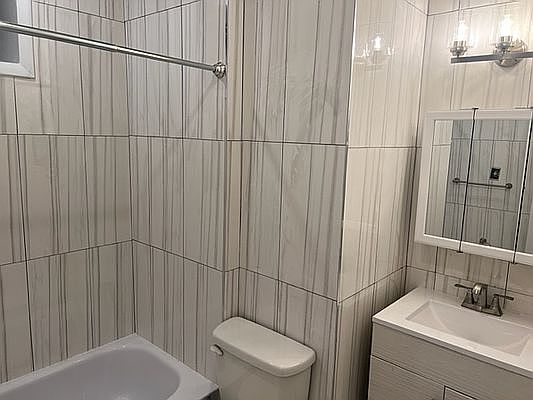 3rd image of 405 6th Ave #2