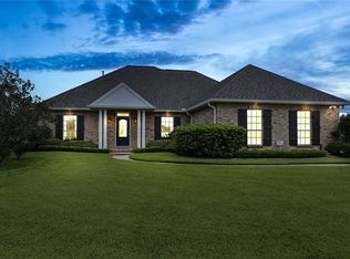 110 Oak Shadow Ct, La Place, LA 70068