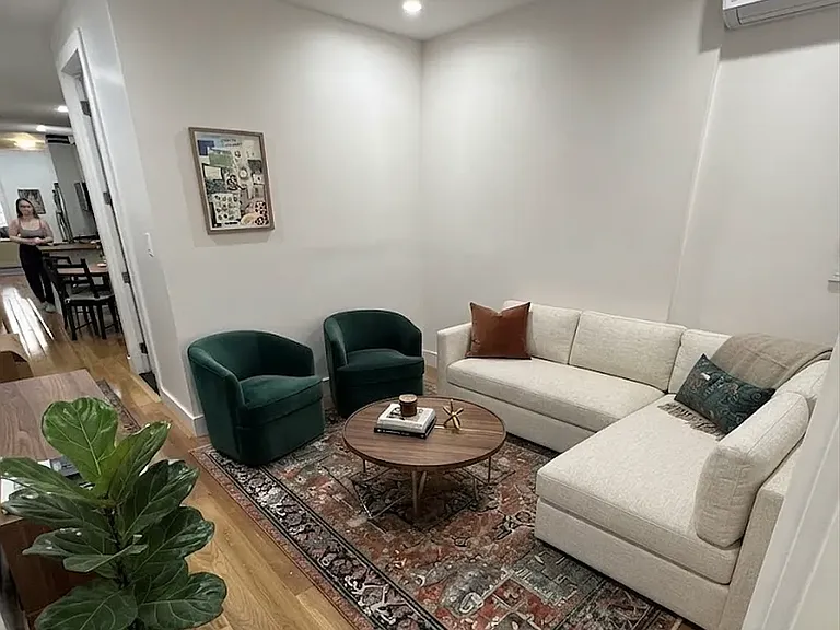 482 Onderdonk Ave #2L — Photo 12
