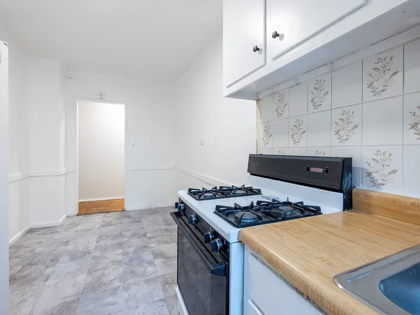 3850 Sedgwick Avenue image 8 of 23