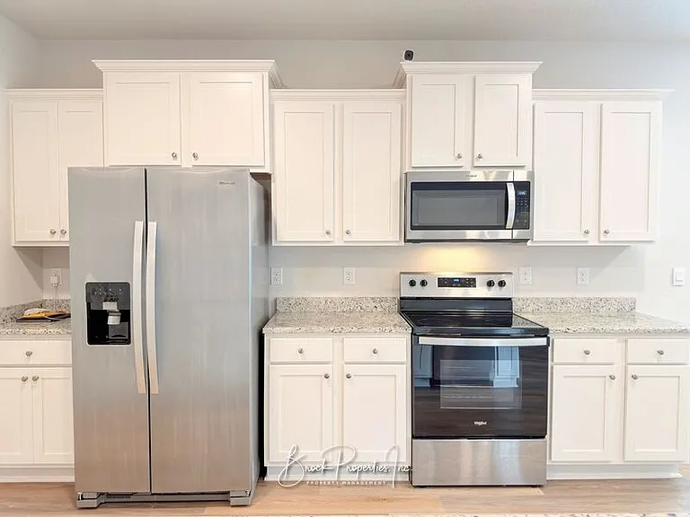 6052 Rutherford Loop — Photo 9