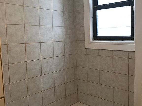 4th image of 180 Broadway #1