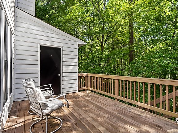 5th image of 6026 Epping Forest Dr