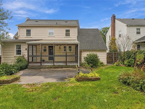 3rd image of 14 Englewood Ln