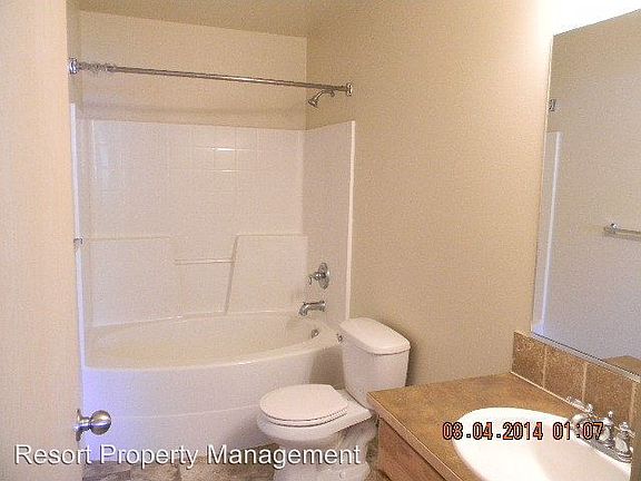 2nd image of 2626 N Glidden St #B