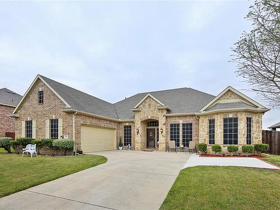 2nd image of 919 Southwestern Dr