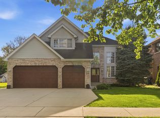 546 N 4th Ave, Addison, IL 60101