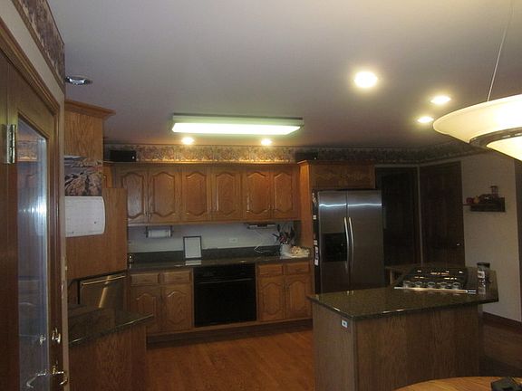 3rd image of 8801 Gleneagles Ln