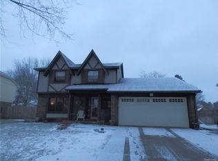 5190 Timber Ridge Trl, Clarkston, MI 48346