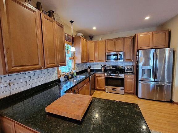 4th image of 3117 S New York Ave
