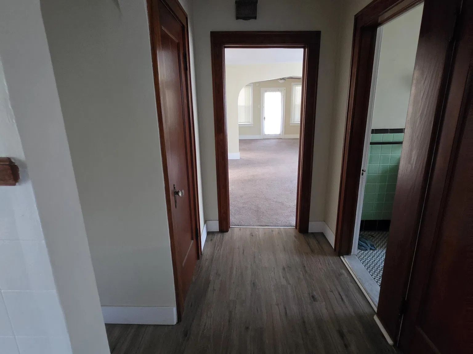 3 bed, 1200 sqft, $1,700 — Photo 3