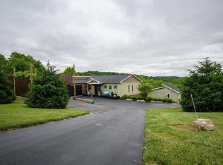 610 Wisteria Dr, Radford, VA 24141