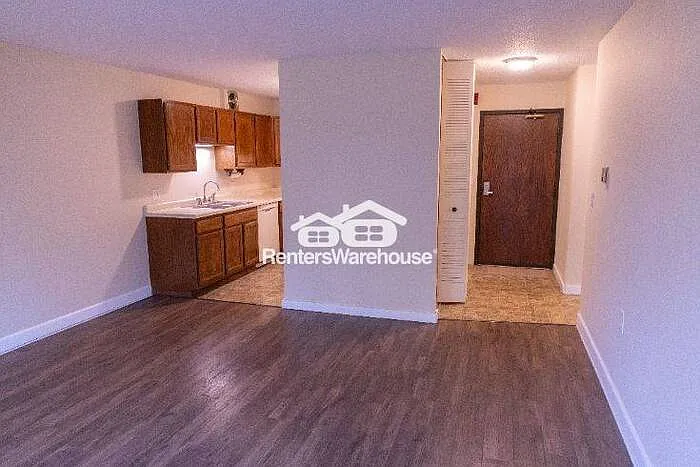 6615 Lake Shore Dr S #115 — Photo 4