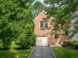 28 Regency Ct, Marlton, NJ 08053