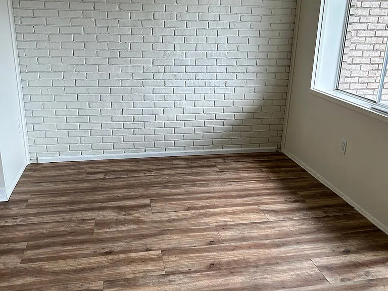1010 Sanlin Dr — Photo 7