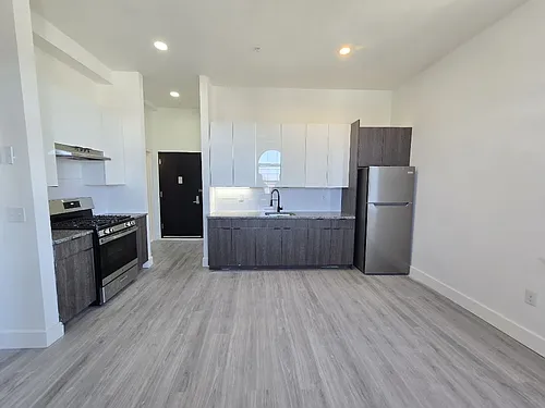 540 Central Ave #403 Photo 1