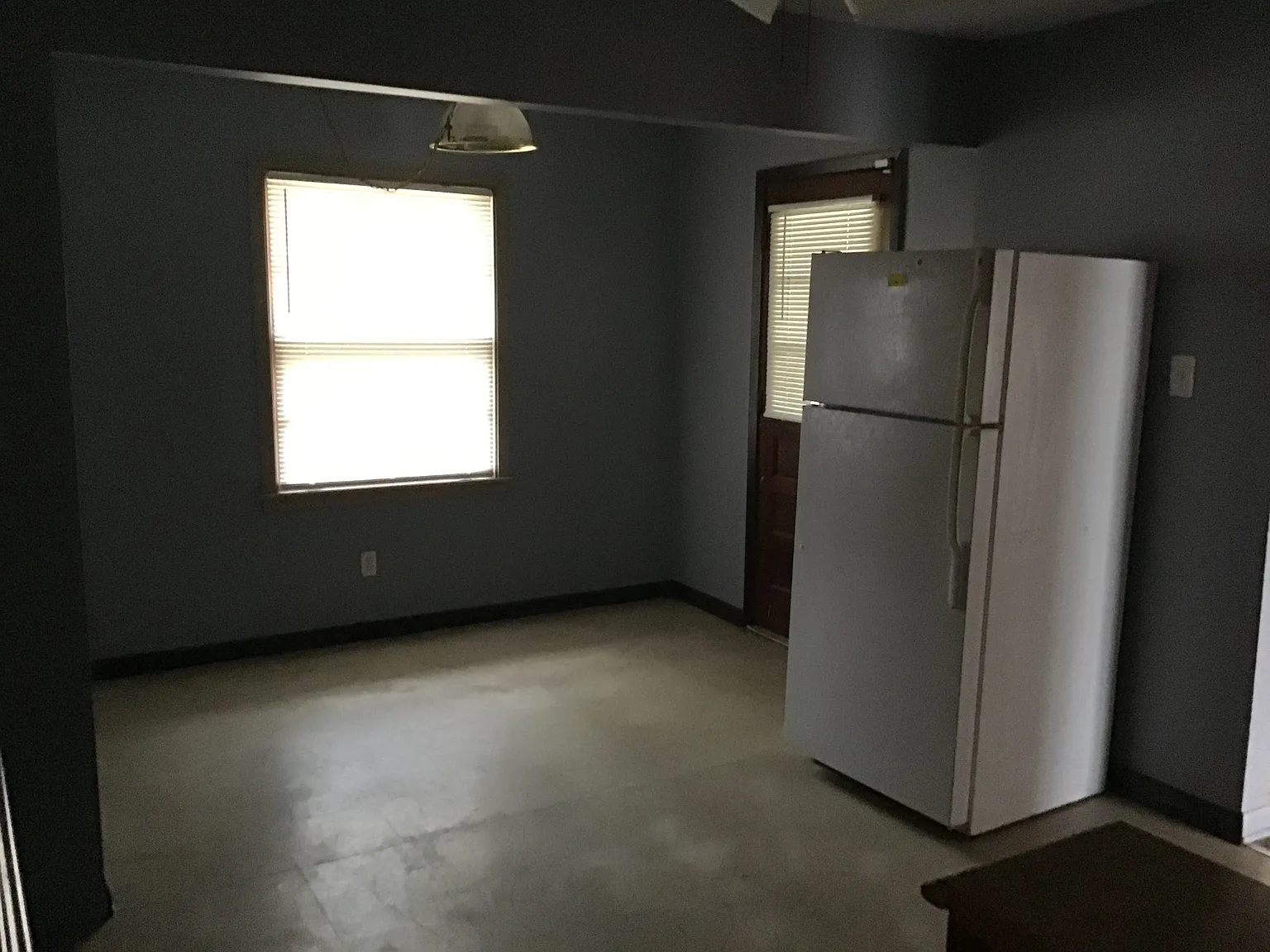 4 bed 1 bath for Rent — Photo 4
