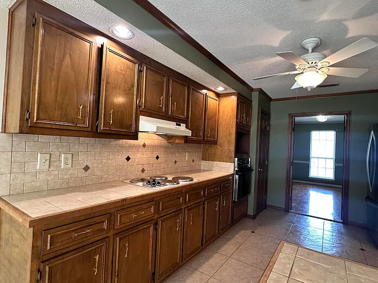 4497 Amanda Ln — Photo 15