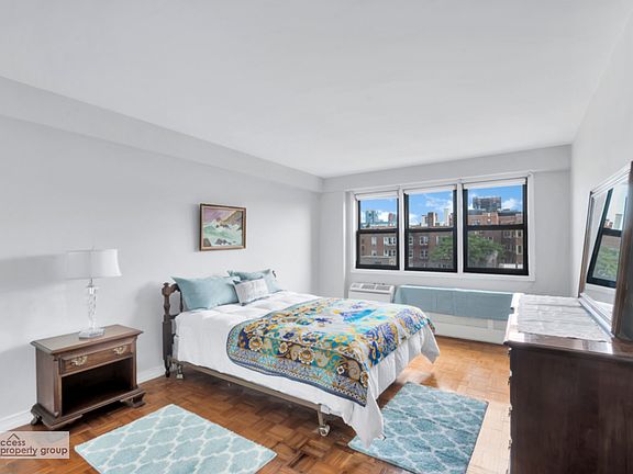 3rd image of 579 W 215th St APT 10B