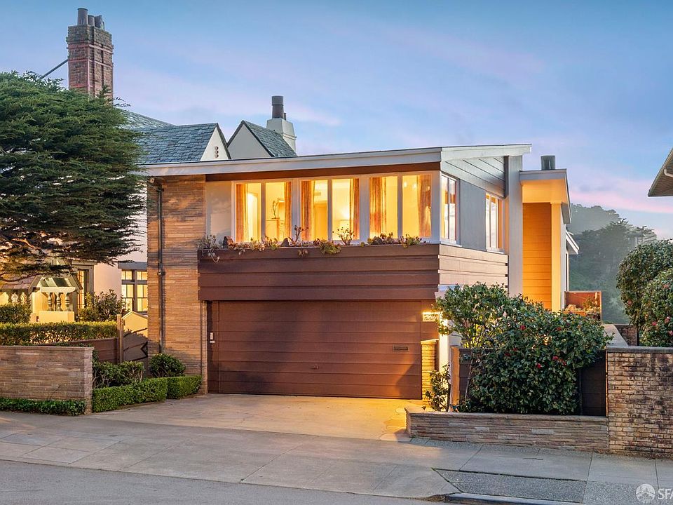 1st image of 580 El Camino Del Mar