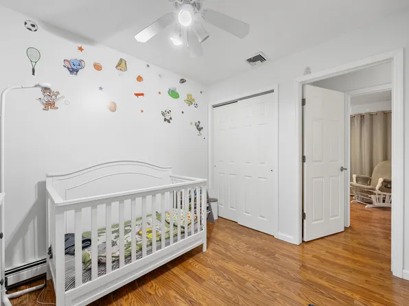 159 Seneca Avenue image 16 of 34