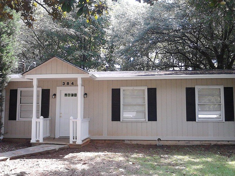 Nice 3 bed 1 bath with new paint, new carpet, central HVAC 