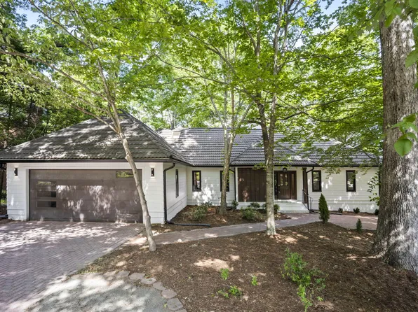 109 Lochview Dr, Cary, NC 27518