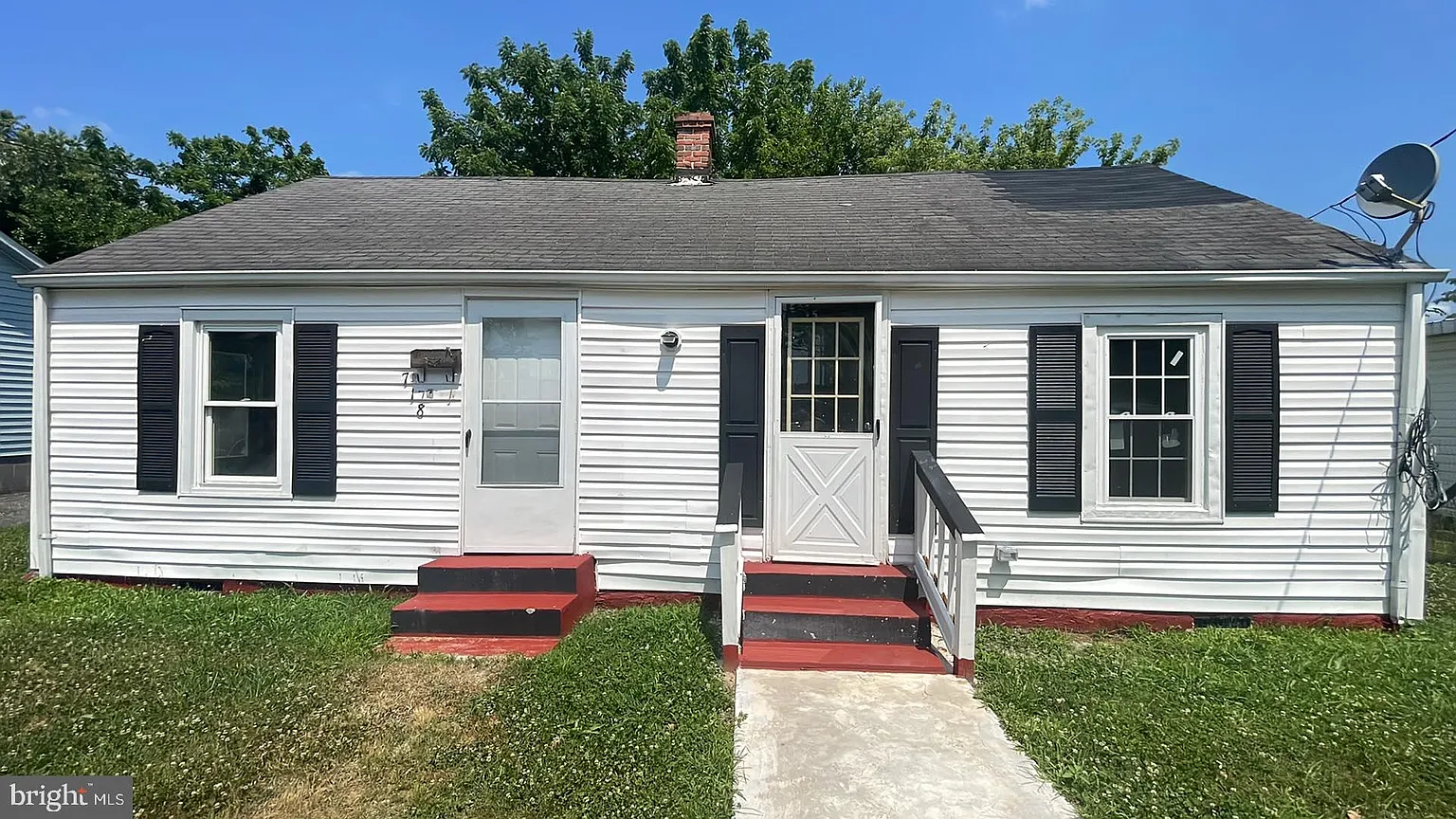 716 6th St photo 1