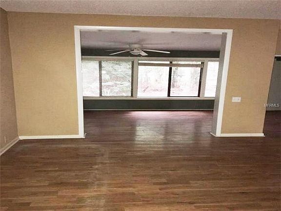 3rd image of 1717 Lake Cypress Dr