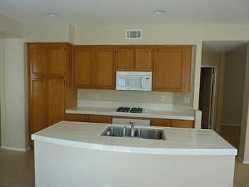 5th image of 15932 Hanover Way
