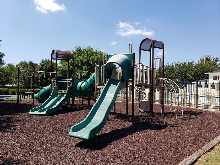 9460 Graywell Ln — Photo 36