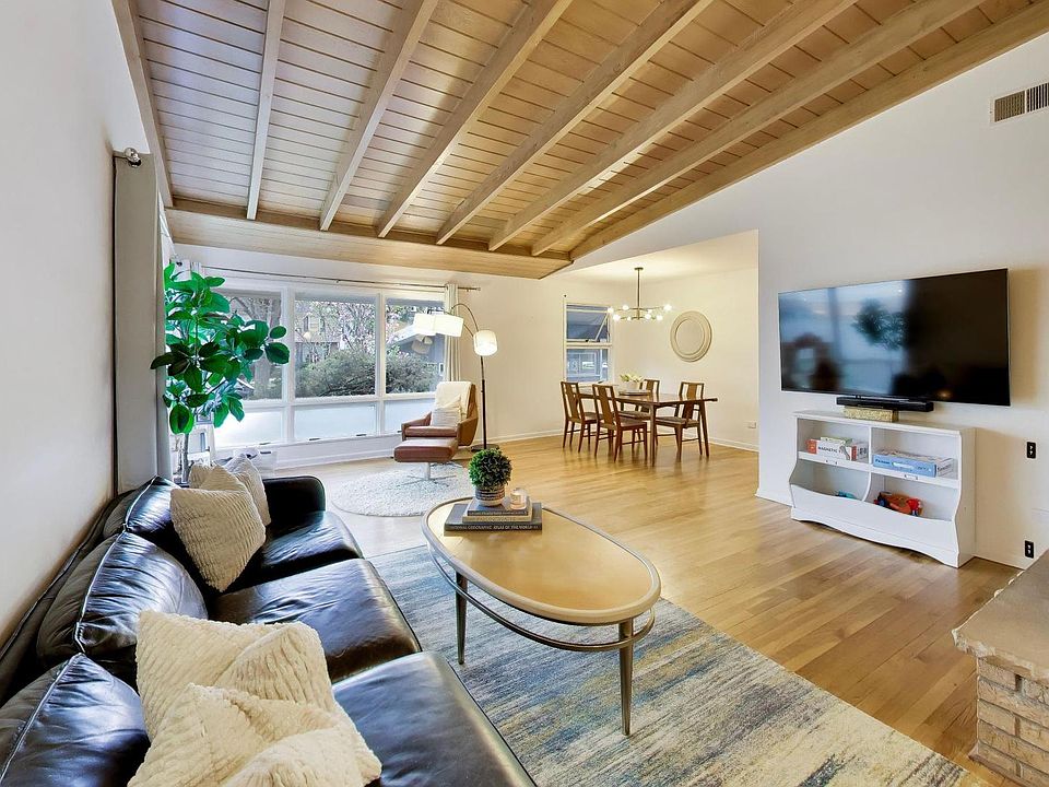 2038 Highland Ave, Wilmette, IL 60091 | Zillow