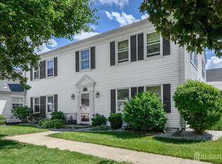 571 Westport Ln #B, Monroe Township, NJ 08831