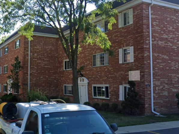 6874 W Touhy Ave APT B