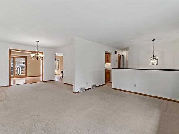 5th image of 1223 Silver Ln