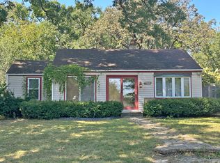 24214 N Forest Dr, Lake Zurich, IL 60047