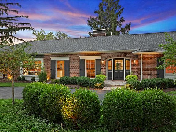 4th image of 7 Fordyce Manor Dr