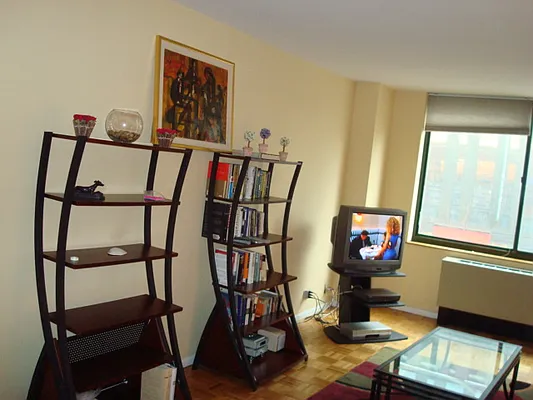 Rented by Realm Properties  | media 14